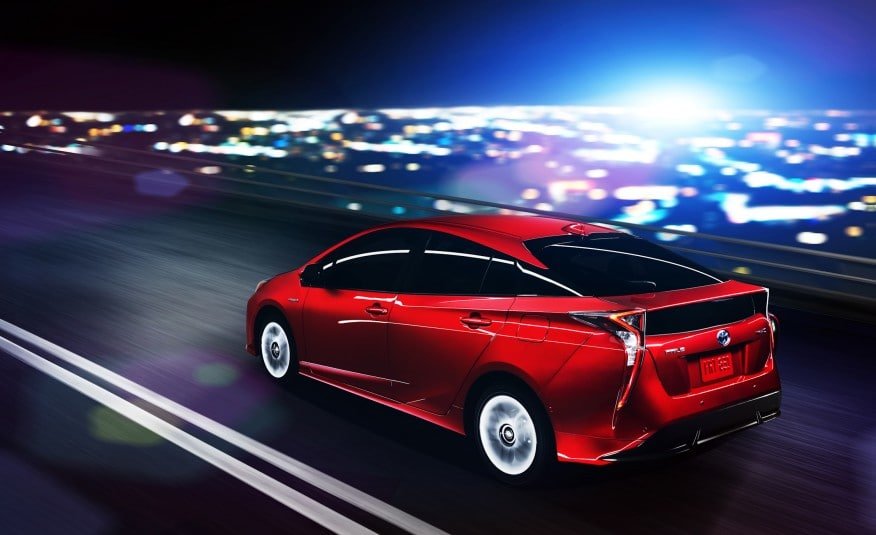2016-Toyota-Prius-106-876x535.jpg